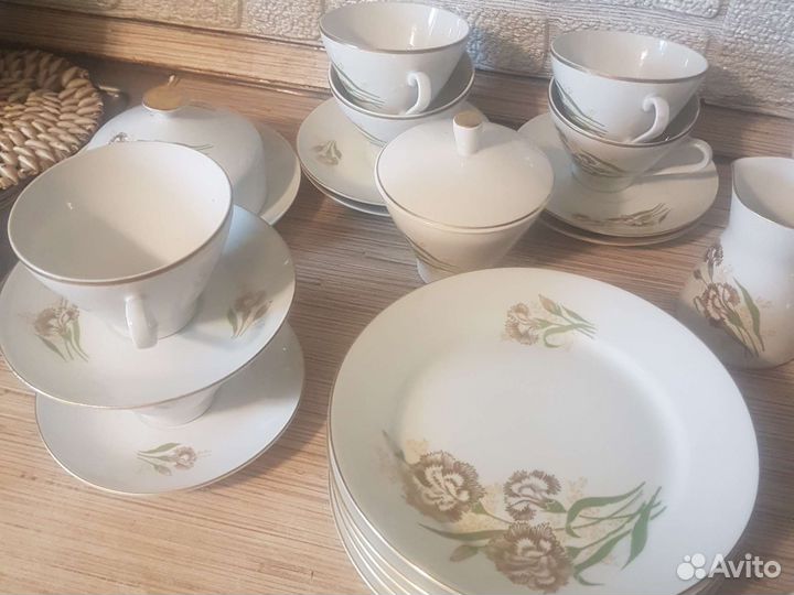 Набор столовой посуды на 6 персон