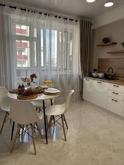 2-к. квартира, 79 м², 5/12 эт.