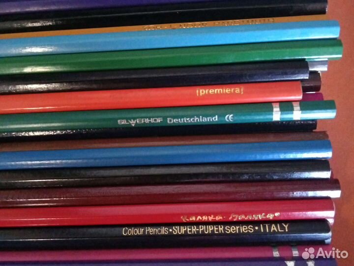 Карандаши цветные около 160 штук