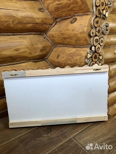 Панно декоративное из спилов разных пород дерева