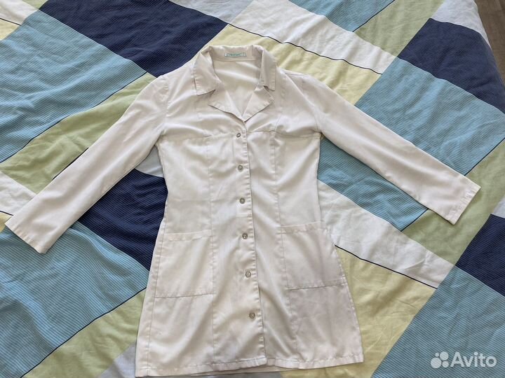 Халаты медицинские пакетом 6 штук