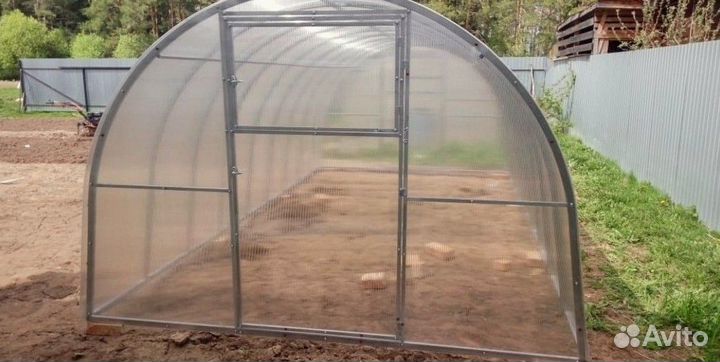 Теплица из поликарбоната