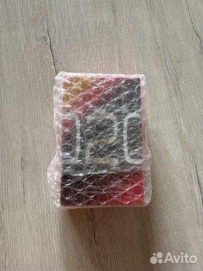 Коробка запечатанная с флаконом внутри