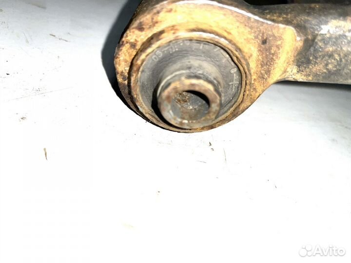 Рычаг передний верхний Kia Sorento 1 2009 г