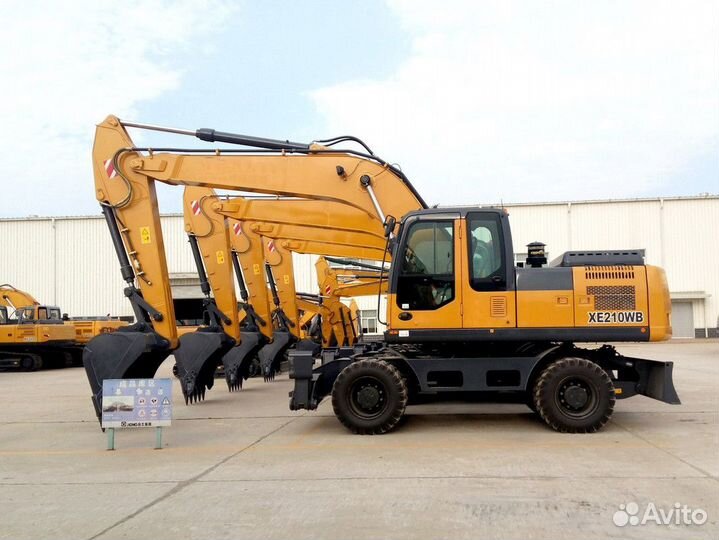 Колёсный экскаватор XCMG XE210WD, 2023