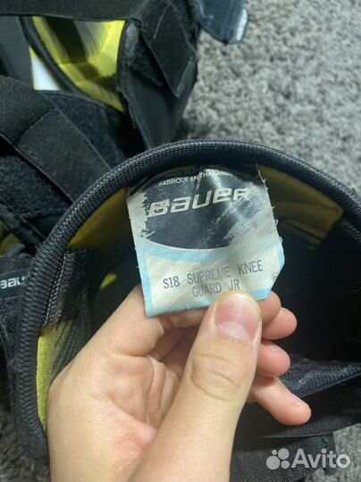 Вратарская защита колений bauer