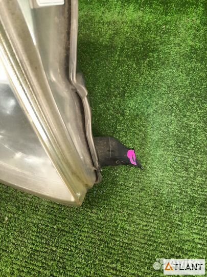 Фара передняя правая mitsubishi pajero