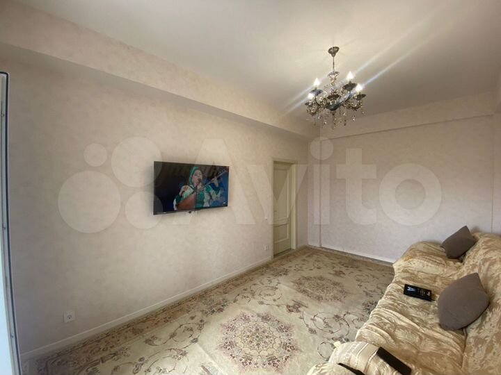 2-к. квартира, 58 м², 4/9 эт.