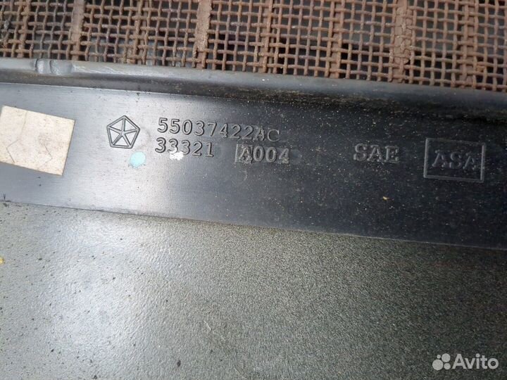 Жабо под дворники Jeep Wrangler