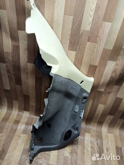 Обшивка багажника правая Infiniti Инфинити Ex35