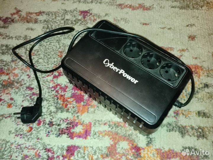 Бесперебойник Cyber power BU600E