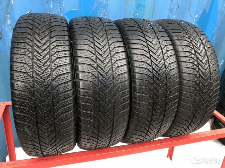 Esa-Tecar Supergrip Pro 205/60 R16 96H