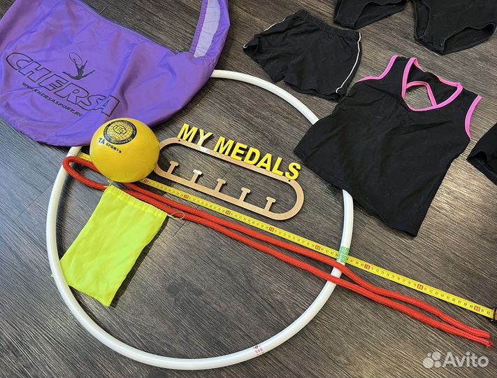 Художественная гимнастика скакалка купальник