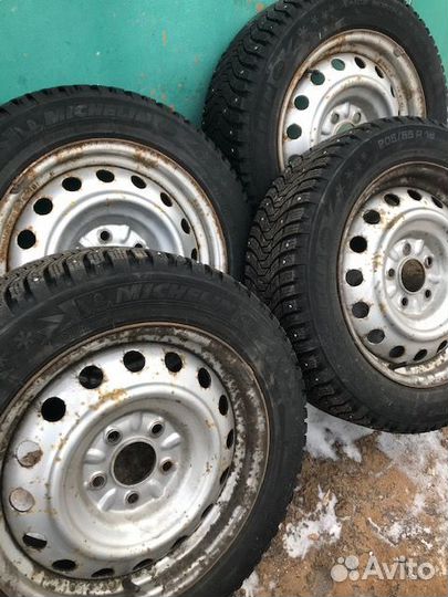 Michelin X-Ice North 2 205/55 R16