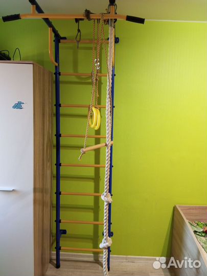 Шведская стенка с турником