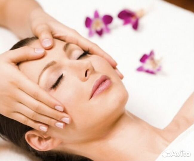 Косметолог в студию массажа