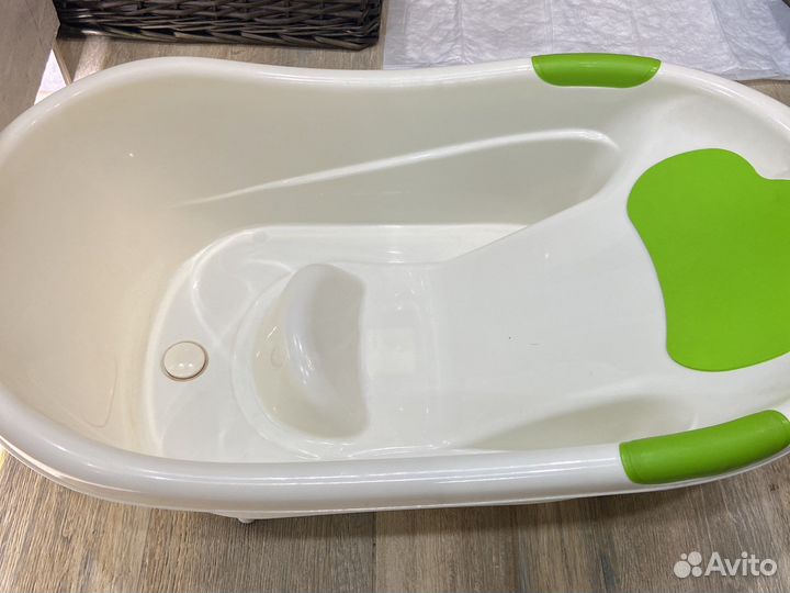 Ванночка для купания с горкой