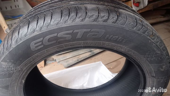 Kumho Ecsta HS51 215/55 R17 94V