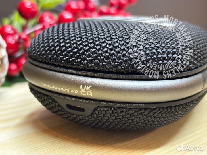 Колонка JBL clip 4 Черная