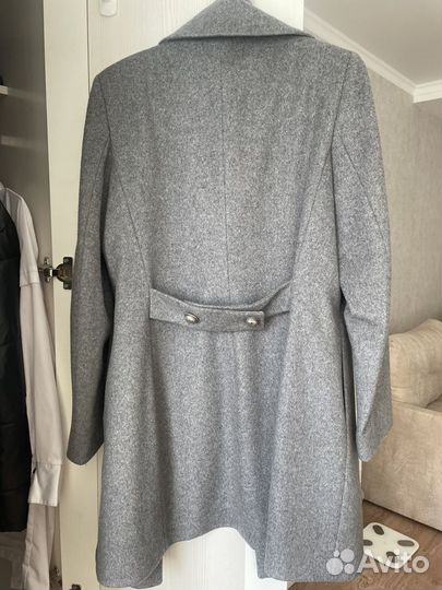 Женское серое пальто Италия 46 размер