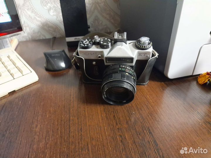 Пленочный фотоаппарат зенит ет