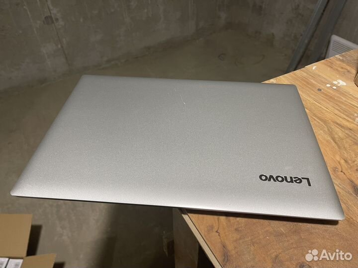 Ноутбук Lenovo