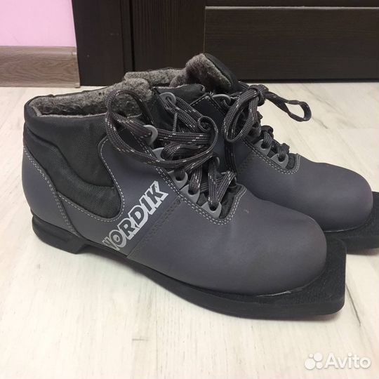 Лыжи с ботинками