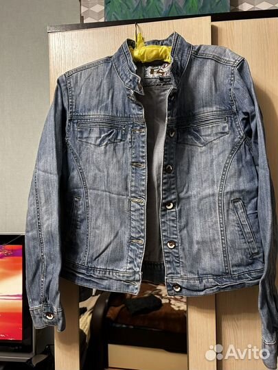 Джинсовая куртка женская