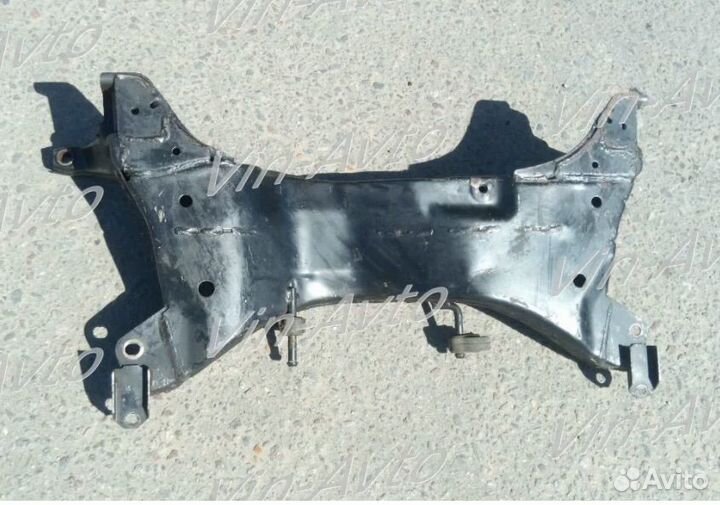 Подрамник lancer 9 оригинал