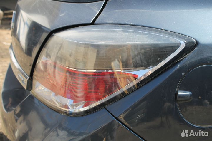Opel Astra H GTC фонарь правый