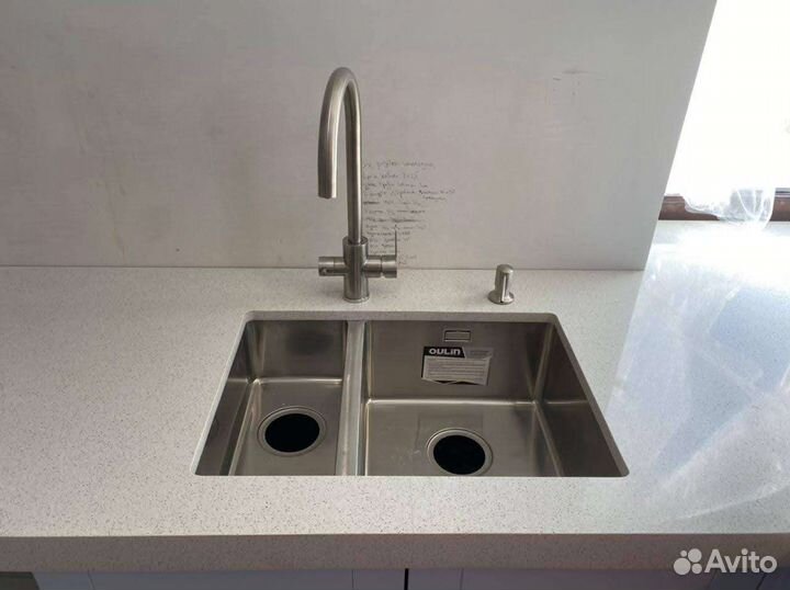 Столешница из кварца