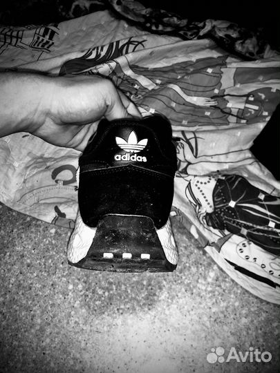 Кроссовки adidas Оригинальные