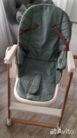 Стульчик для кормления Happy Baby Berny V2