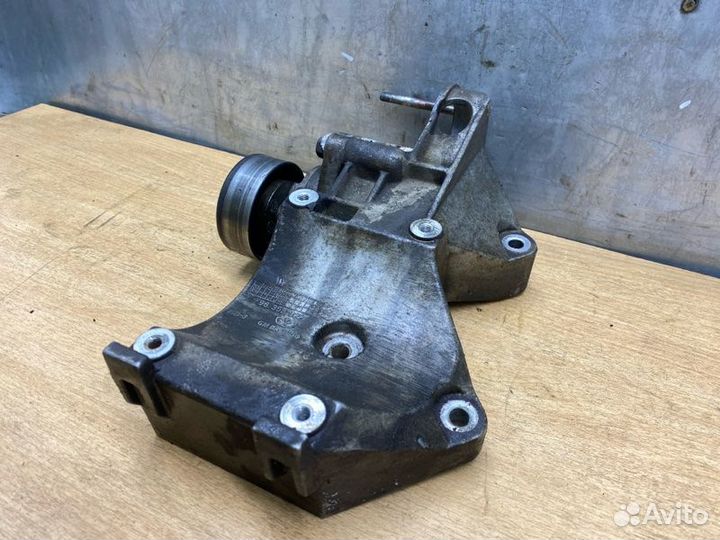 Кронштейн компрессора кондиционера Chevrolet