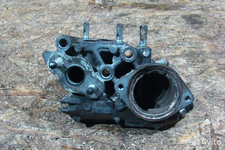 Honda Civic 5D Корпус термостата