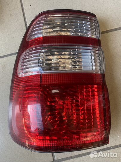 Фара задняя Тойота Ленд Крузер 100