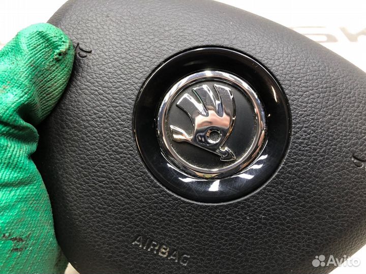 Подушка безопасности водителя Skoda Octavia A7