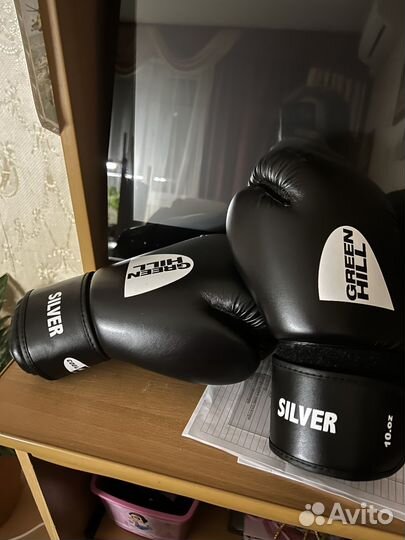Боксерские перчатки green hill