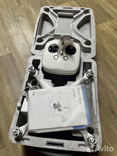 Квадрокоптер dji phantom 4 pro v2.0