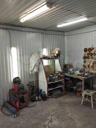 Гараж, > 30 м²