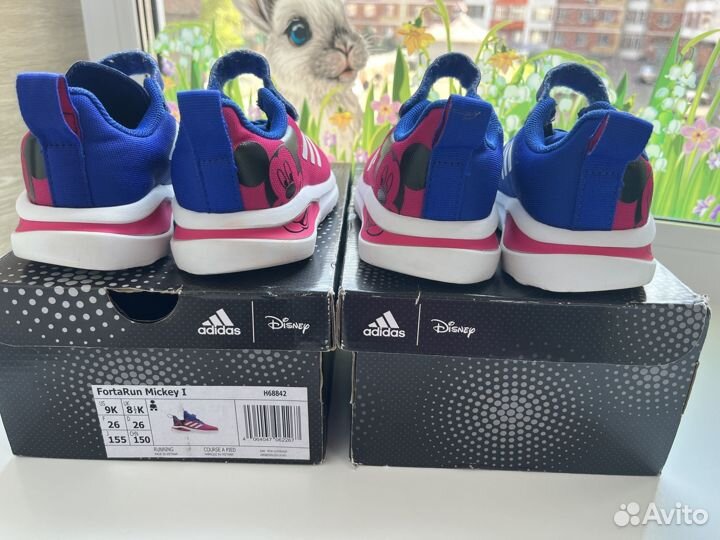 Кроссовки adidas 26