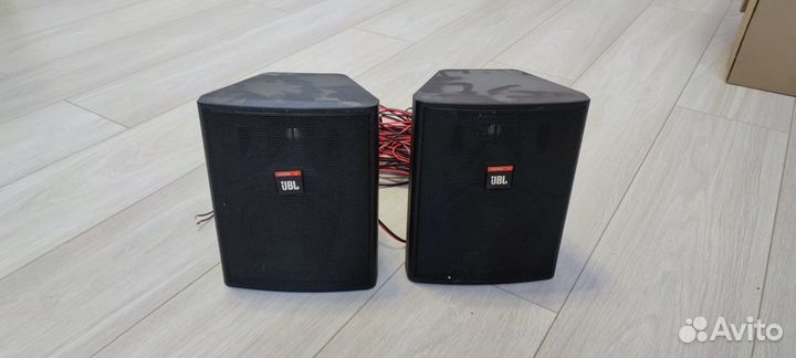 Настенная акустическая система JBL Control 25