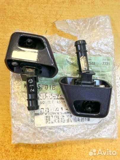 Форсунка фар правая Nissan X-Trail T31