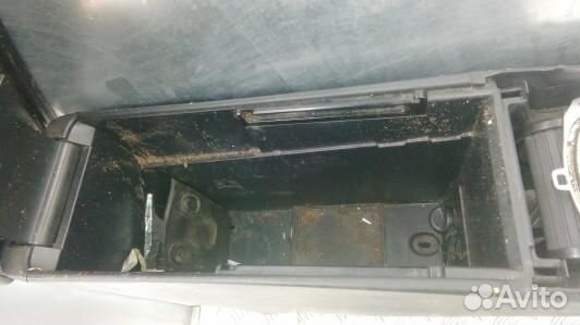 Подлокотник центральный toyota avensis T27 (BBN02I