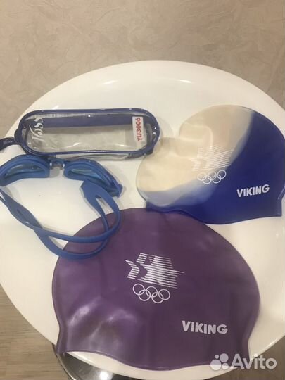 Шапочка и очки для бассейна