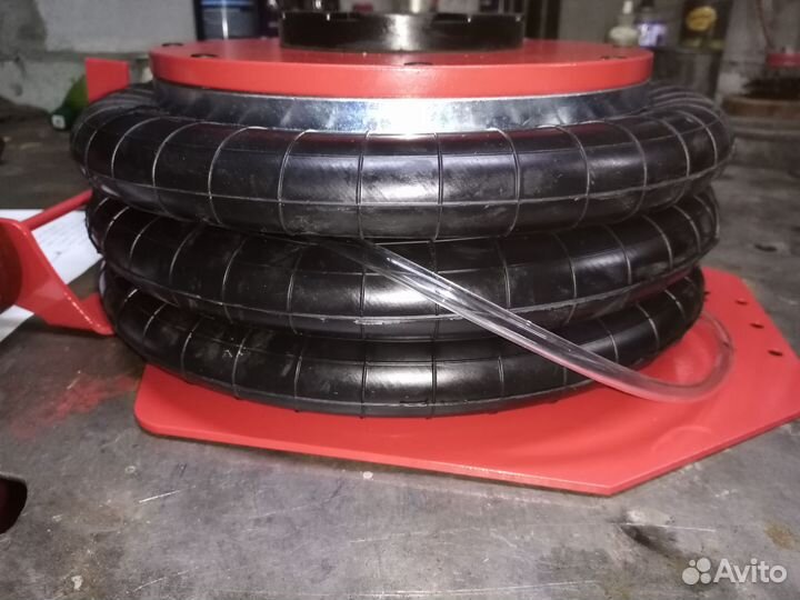 Пневмодомкрат 5т новый