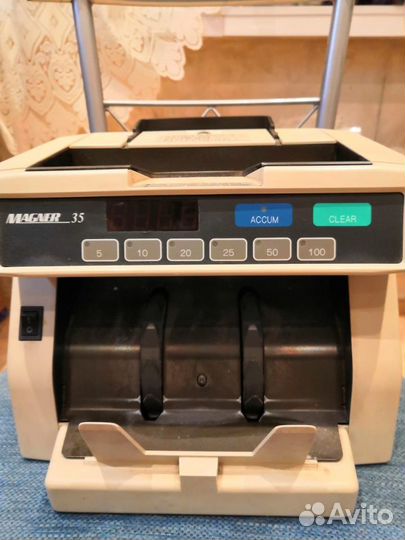 Машинка для счета денег