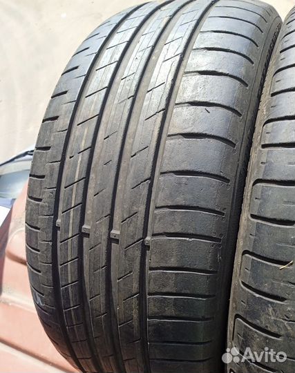 Goodyear EfficientGrip Performance 225/45 R17