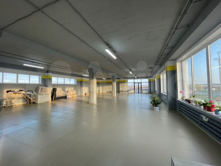 Заметный магазин на трассе М5, 377 м²