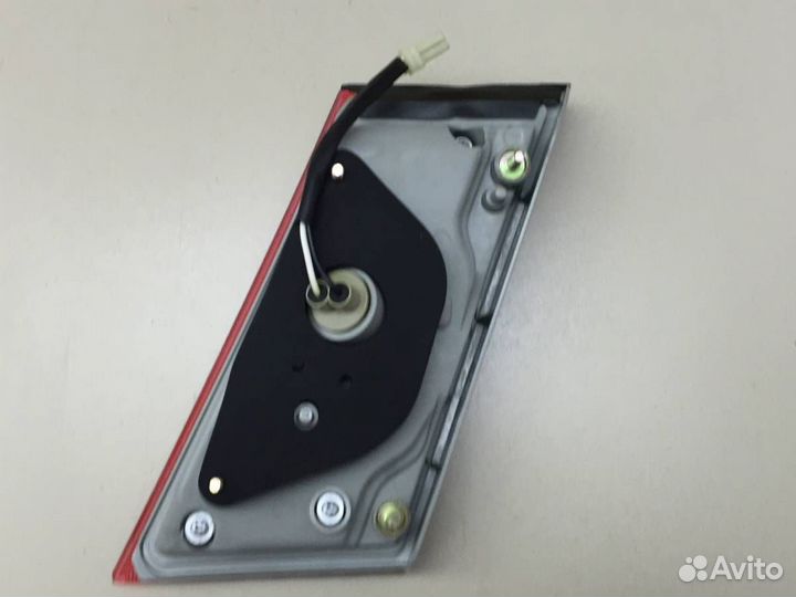 Фонарь задний внутренний левый Chevrolet Epica V25